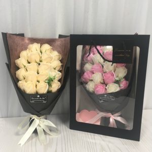 Bouquet de roses artificielles parfumées, 2021, fausses fleurs tenant une fleur, pour un cadeau créatif fait à la main, pour des ornements 1